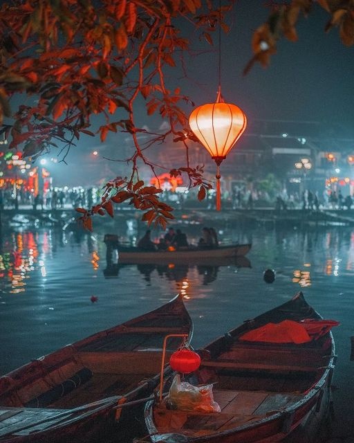 Алмазная мозаика 40x50 Китайские фонарики над ночным озером с лодками