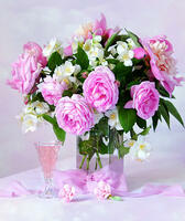 Без бренда «Нежный букетик с розами и настойка» в Челябинске